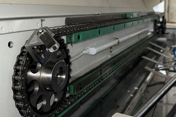 Bagaimana Teknologi Full-Servo Mendorong Batasan Sablon?